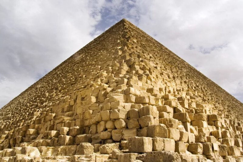 Cheops pyramid photo inside, height and dimensions