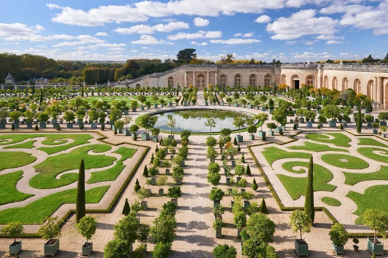 Palace of Versailles photo from above