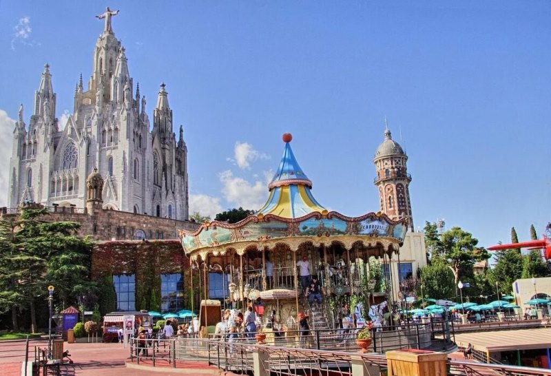 where to take a walk - Tibidabo Amusement Park
