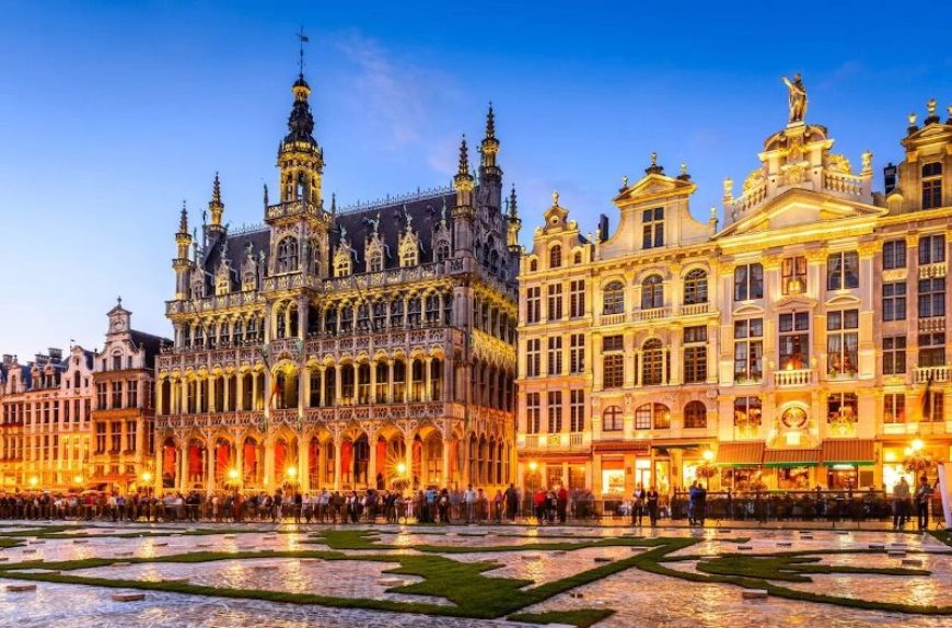 photo Grand Place — the heart of the city of Brussels