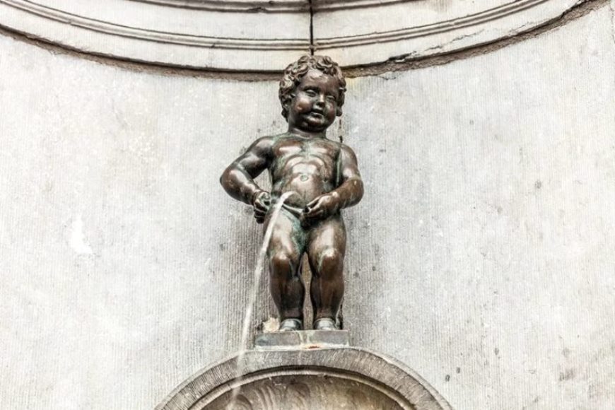photo of the landmark Manneken Pis - the symbol of Brussels