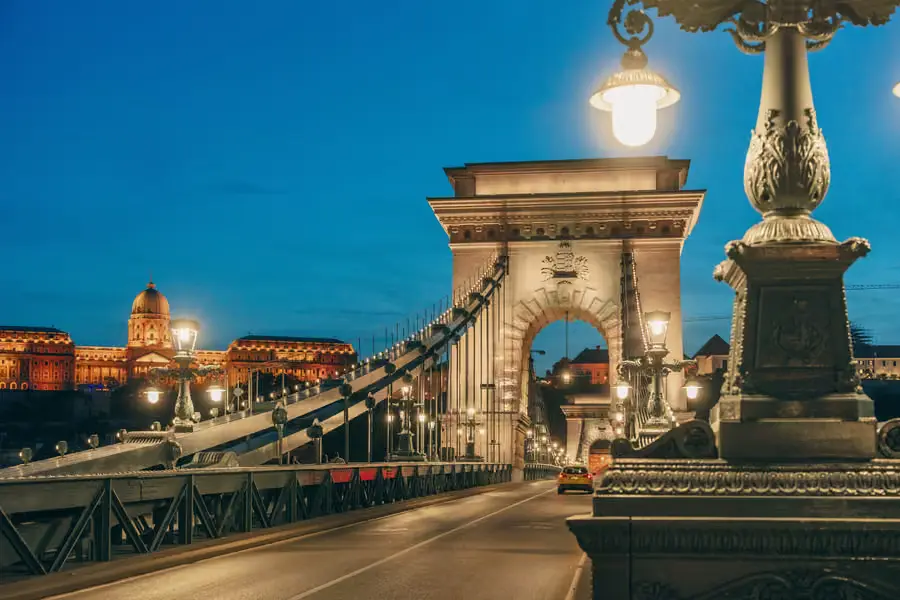 Széchenyi Chain Bridge - what to see in Budapest in one day