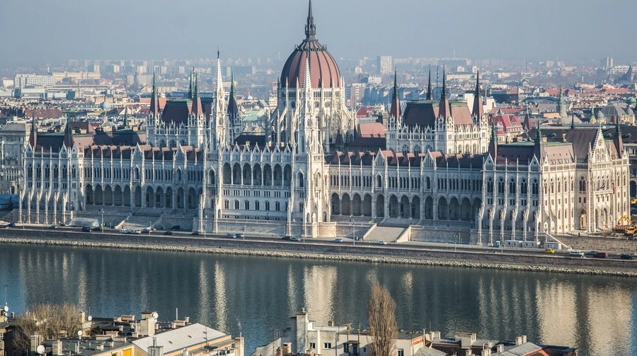 Budapest attractions photo - Hungarian Parliament Building