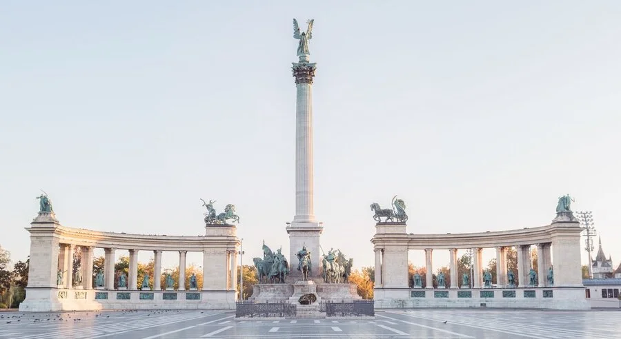 Heroes' Square Budapest photo - top sights