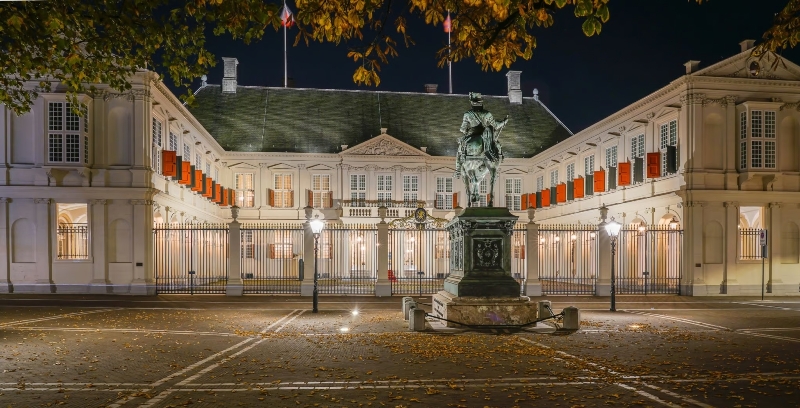 What to see first - Noordeynde Palace