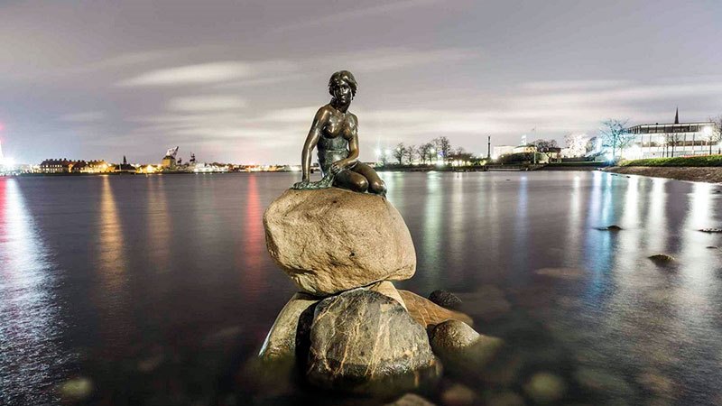 photos of the Little Mermaid attractions