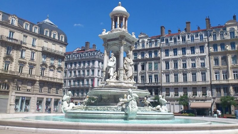 Площа Якобінс Що подивитися в Ліоні за 1 день 