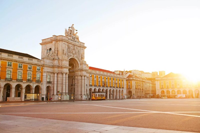 Palace Square - the best guide to Lisbon