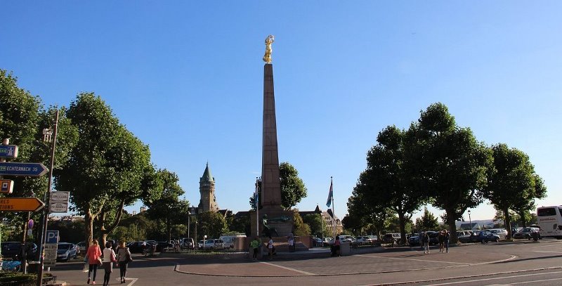  Golden Lady Monument photos of attractions 
