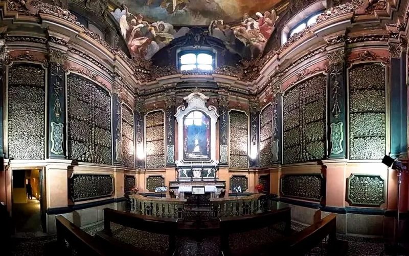 куда сходить в Милане фото Церковь Сан-Бернардино-алле-Осса