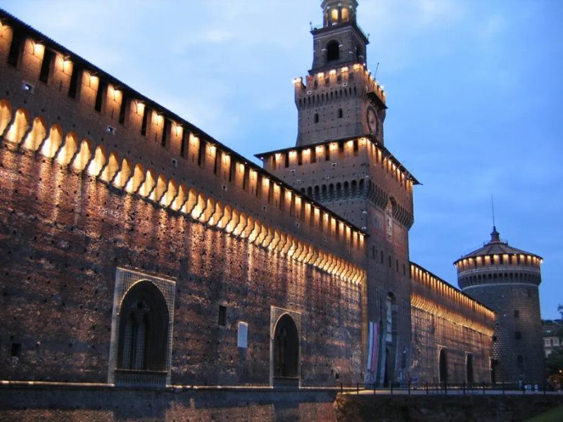 interesting places in Italy free photo Sforza Castle 