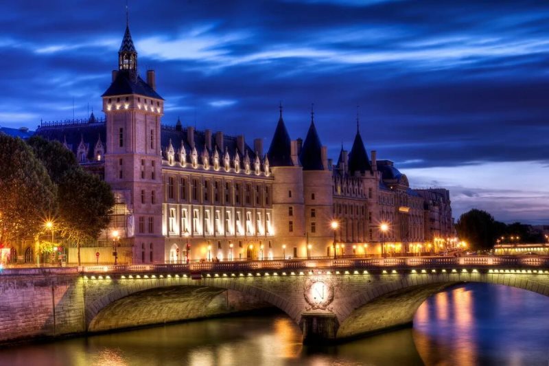 interesting places free photos - Conciergerie Castle