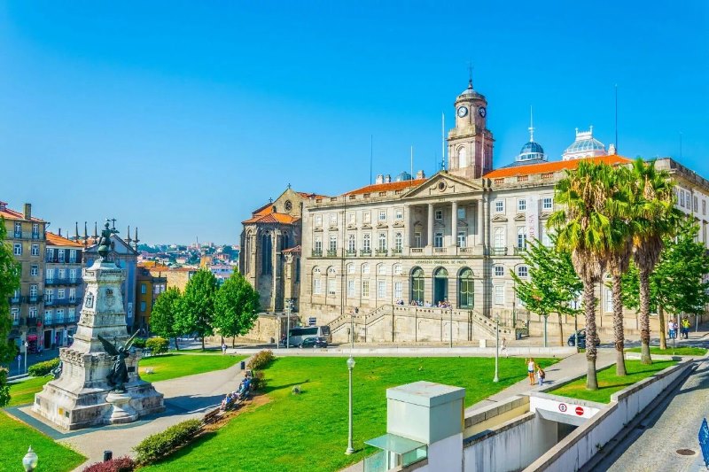 Palace of the Exchange - where to go in Porto