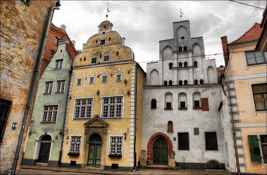 куди піти в Ризі Три брати