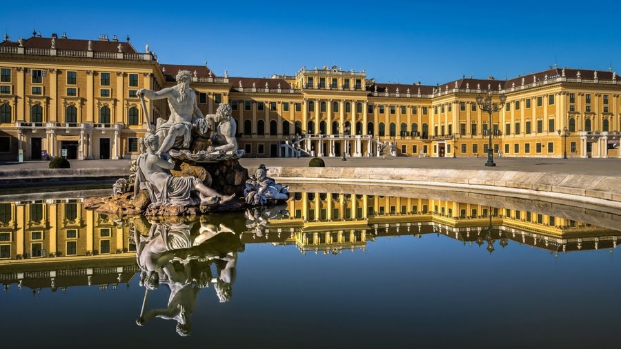 Schönbrunn Palace photo - Vienna travel guide
