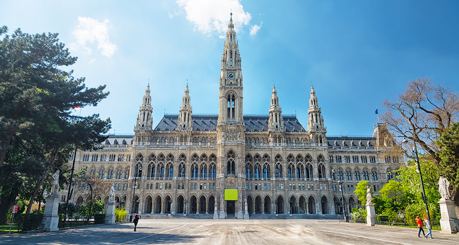Vienna City Hall photo - interesting places in Vienna