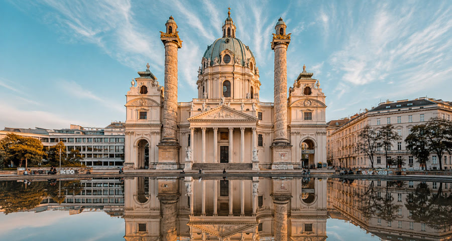 What to see in Vienna in one day - Karlskirche