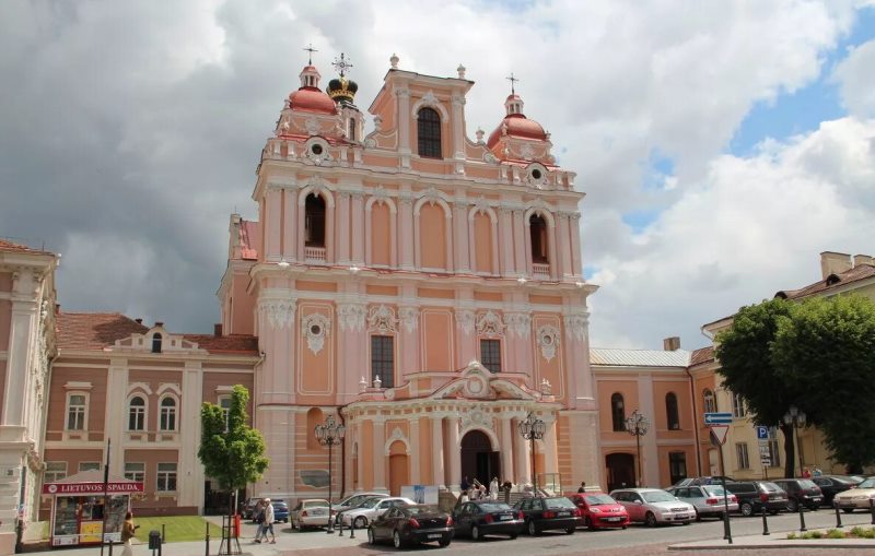 photo guide to Vilnius, Lithuania Church of St. Casimir