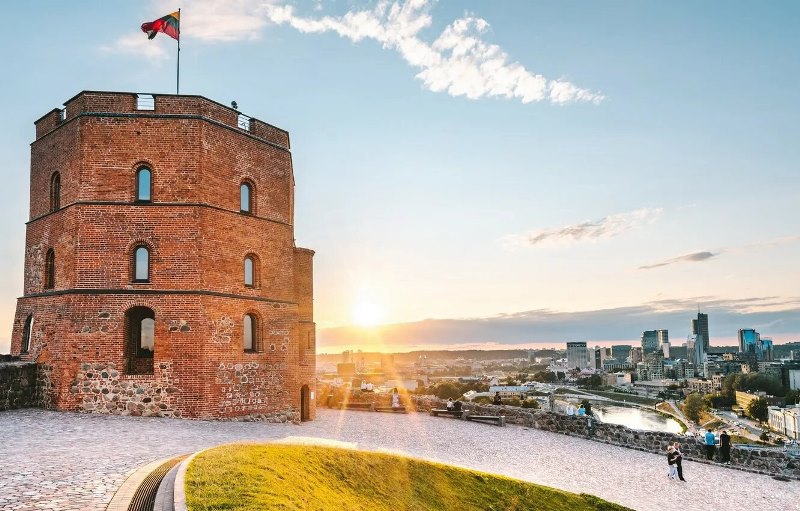 Визначні пам'ятки Вільнюса Башта Гедіміна