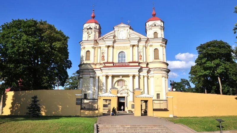 фото путівник по Вільнюсу, Литва Костел Святих Петра та Павла