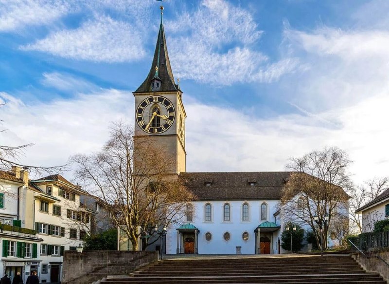 where to visit in Zurich St. Peter's Church