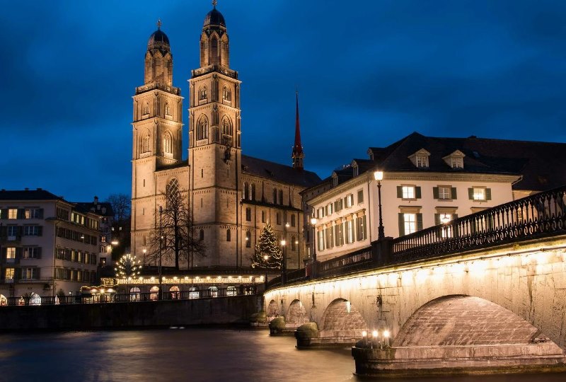 Attractions of Zurich Grossmunster