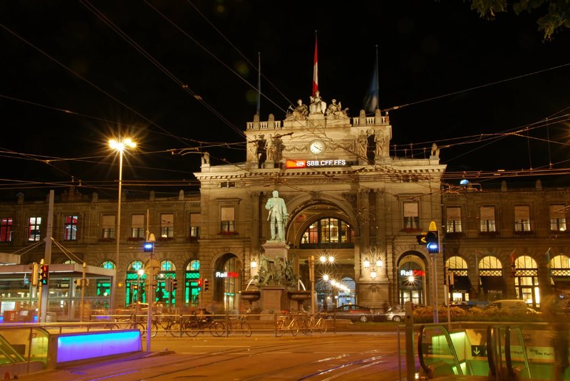 where to visit Zurich Train Station